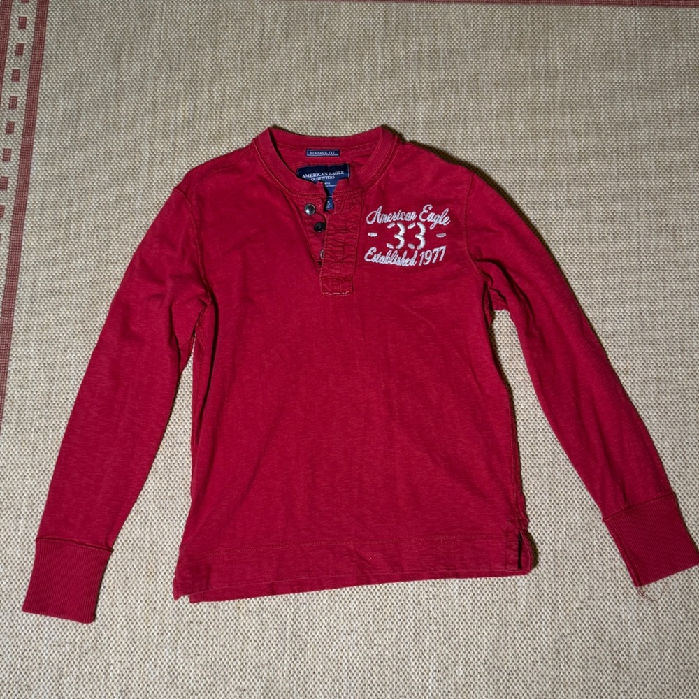 American Eagle Red Henley Logo Shirt Y2K Look School Casual Long Sleeve Small